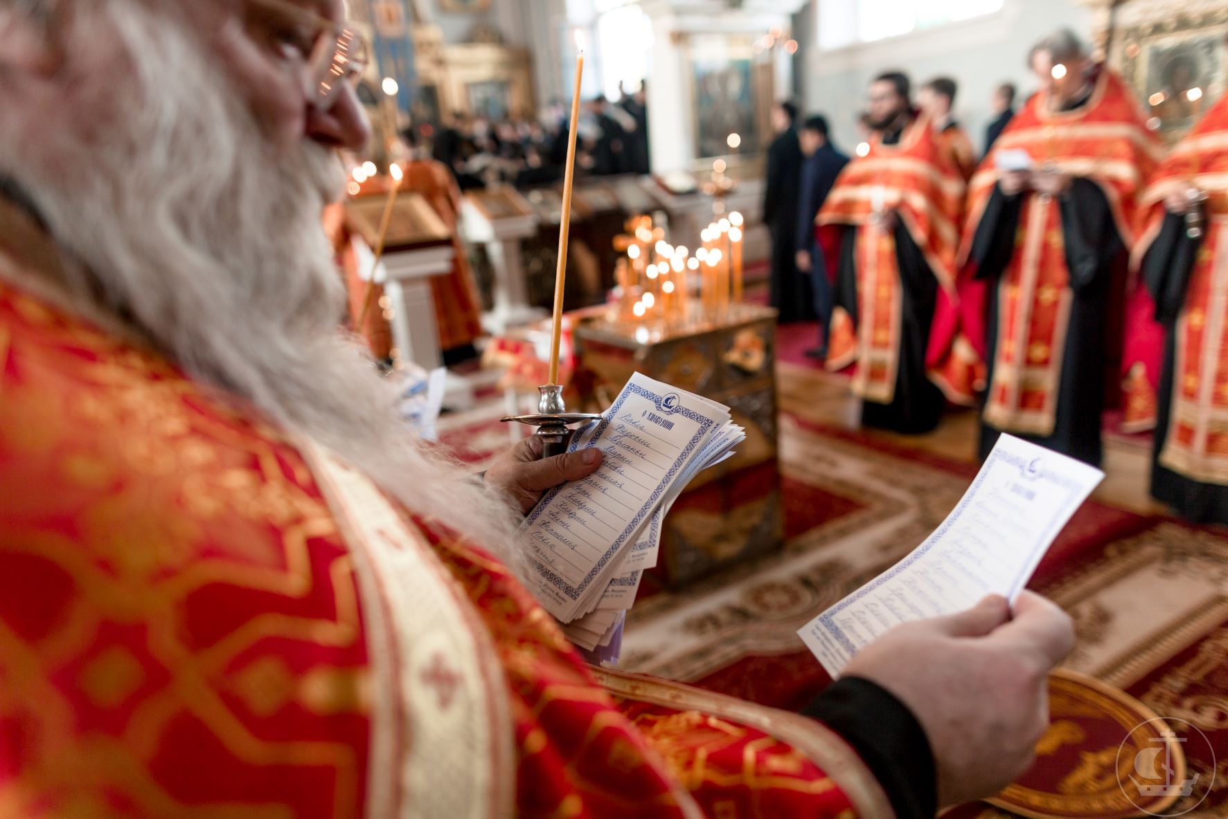 Сколько длится литургия в церкви