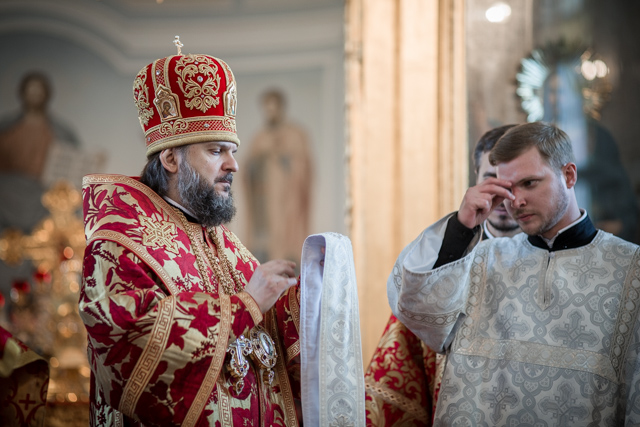 Поздравления с днем рождения священнику своими словами